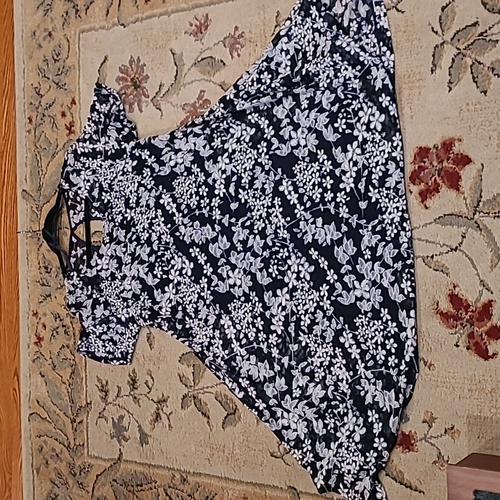 Roz&ALI size 1x, navy and white, all lace dress